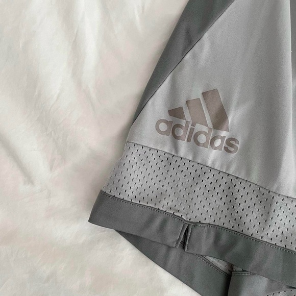 ADIDAS® CLIMALITE TRAINING SHORTS. - Picture 3 of 4